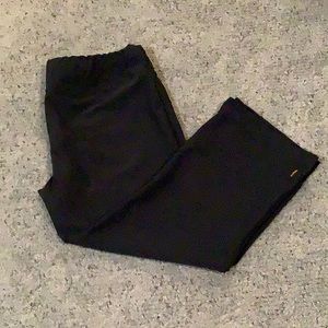 LUCY Yoga Capri Leggings